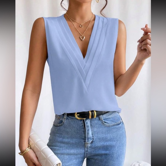 Luxe V neck blouse - Picture 14 of 15